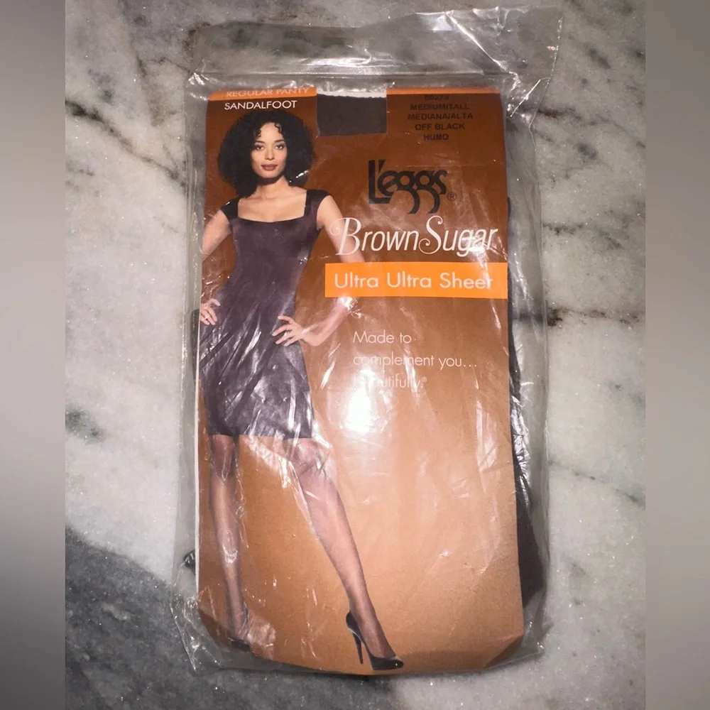 NWT Size Medium Tall L'eggs Brown Sugar Off Black Ultra Ultra Sheer Pantyhose